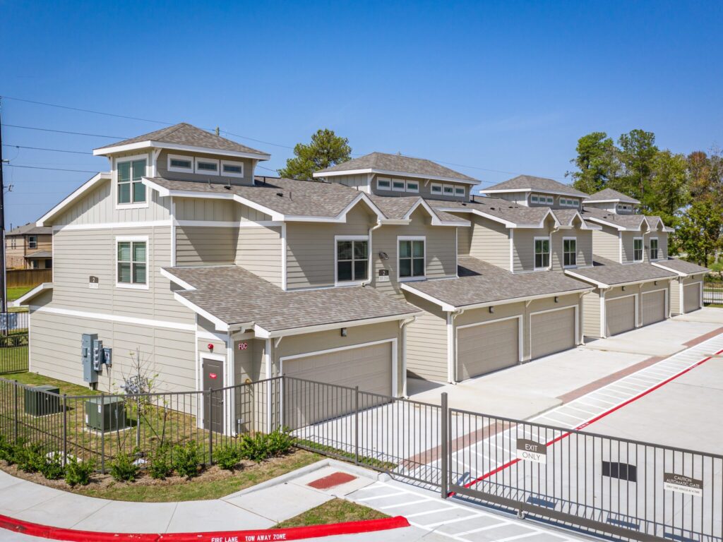 smart living at cypress creek main apratment